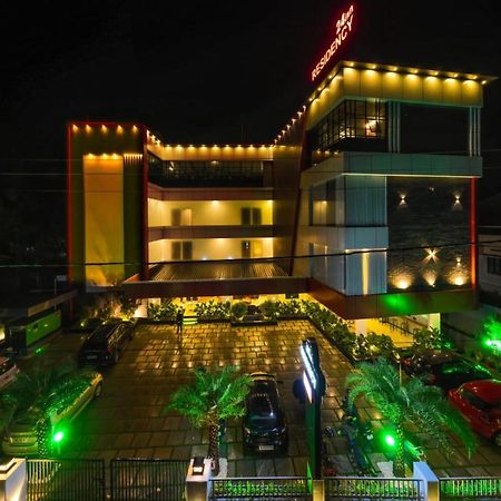 Hotel 24Inn Residency Pathanāmthitta Exterior foto